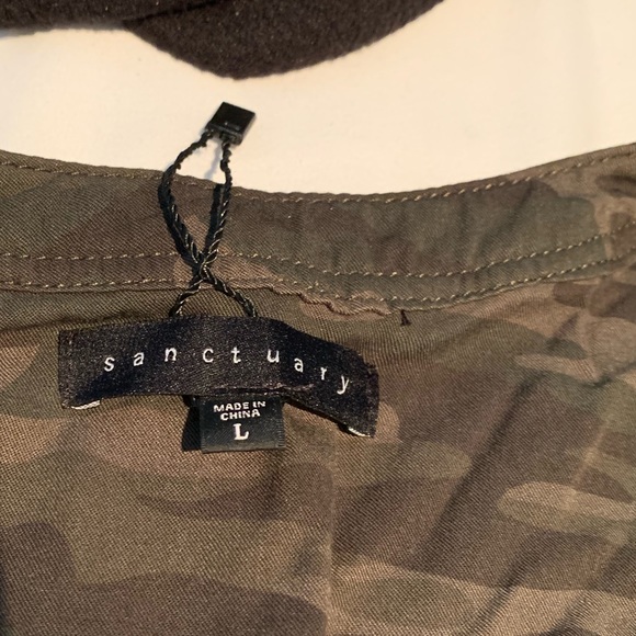 Romper - Picture 2 of 2